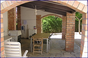 terras achter